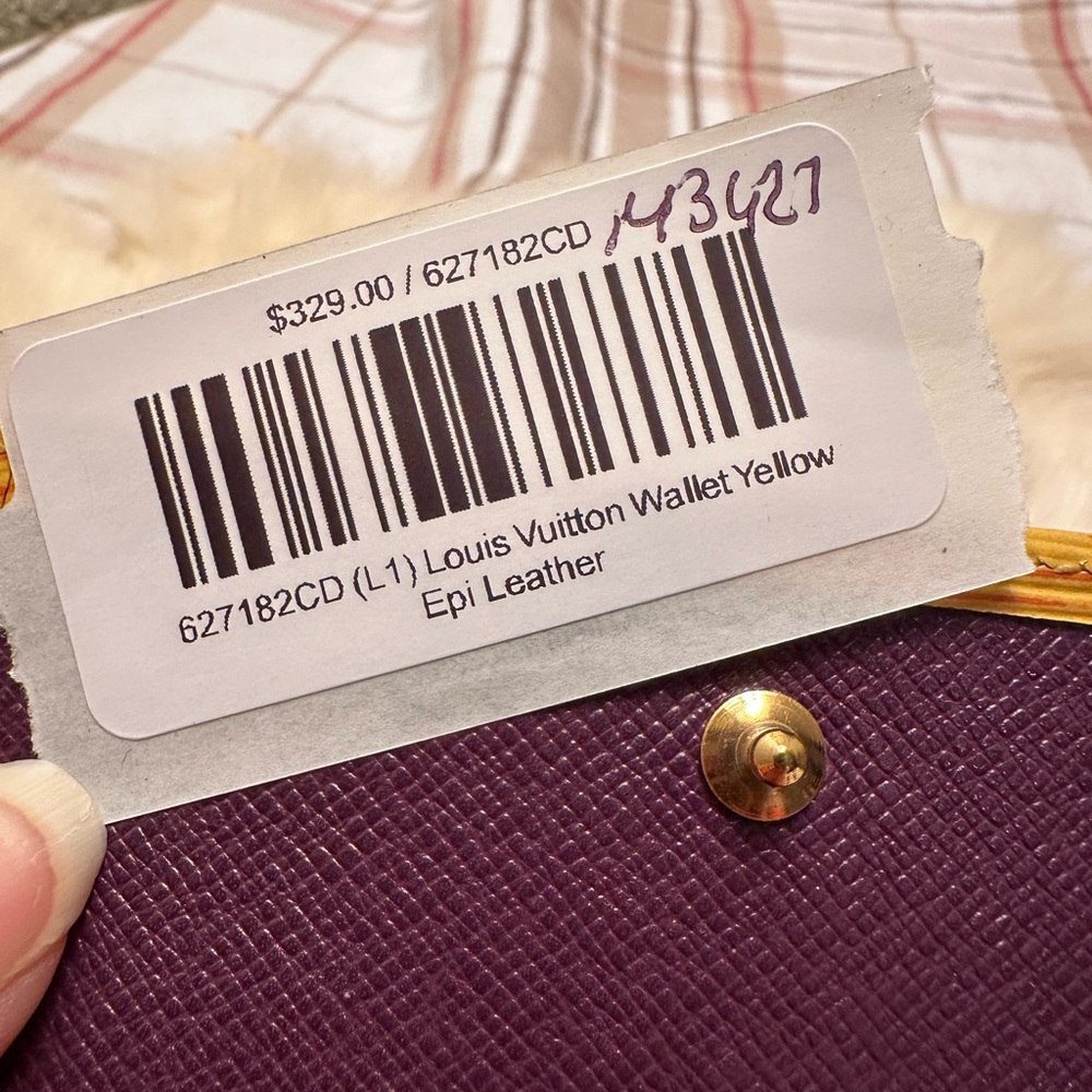 Louis Vuitton Yellow & Purple Epi Wallet - Picture 8 of 10